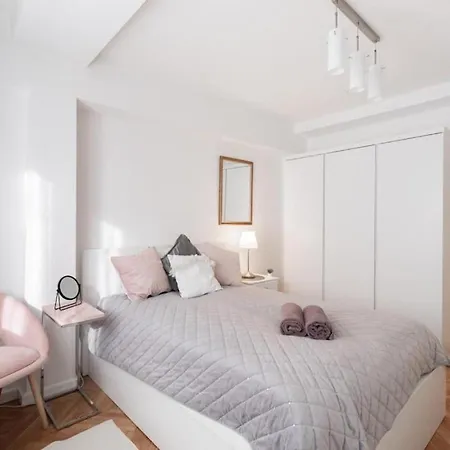 Urban Chic - Stare - Cozy And Stylish - Anielewicza Apartman *
