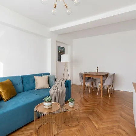 Urban Chic - Stare - Cozy And Stylish - Anielewicza Apartman *